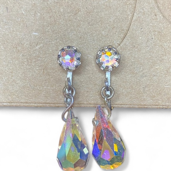 💥SALE💥Vintage Aurora Borealis Dangle Clip on earrings - Picture 2 of 6